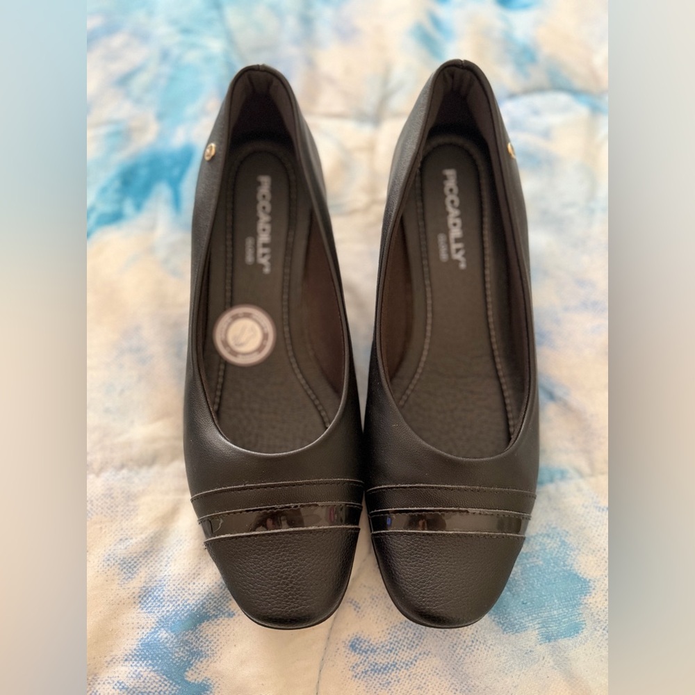 Black Comfort Ballet Flats